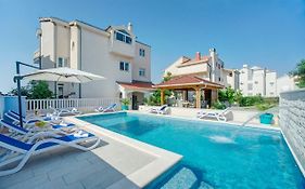 Apartments Plavi Biser